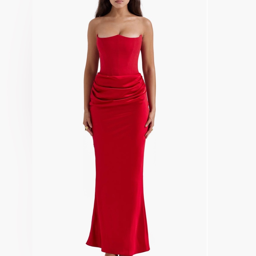 HOUSE OF CB
Persephone Strapless Satin
Corset Cocktail Dress size Large+